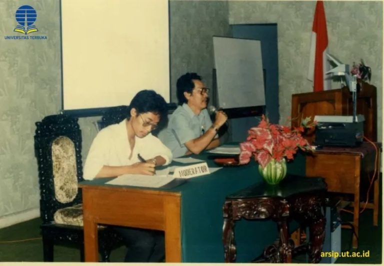 Pekan Orientasi Kerja Intensive UT 1985