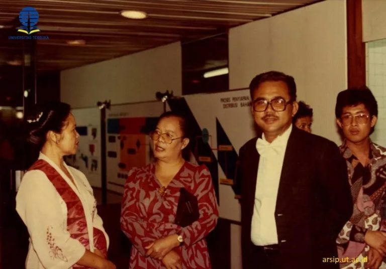 Pameran UT Balai Sidang Jakarta 1985